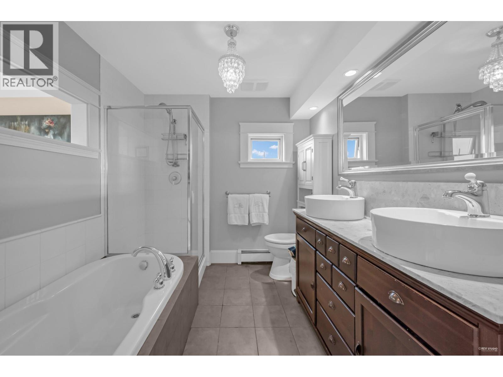 255 W 6th Street, North Vancouver, British Columbia  V7M 1K7 - Photo 22 - R3062428