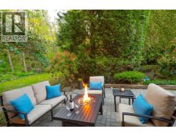 1 181 RAVINE DRIVE, Port Moody, British Columbia