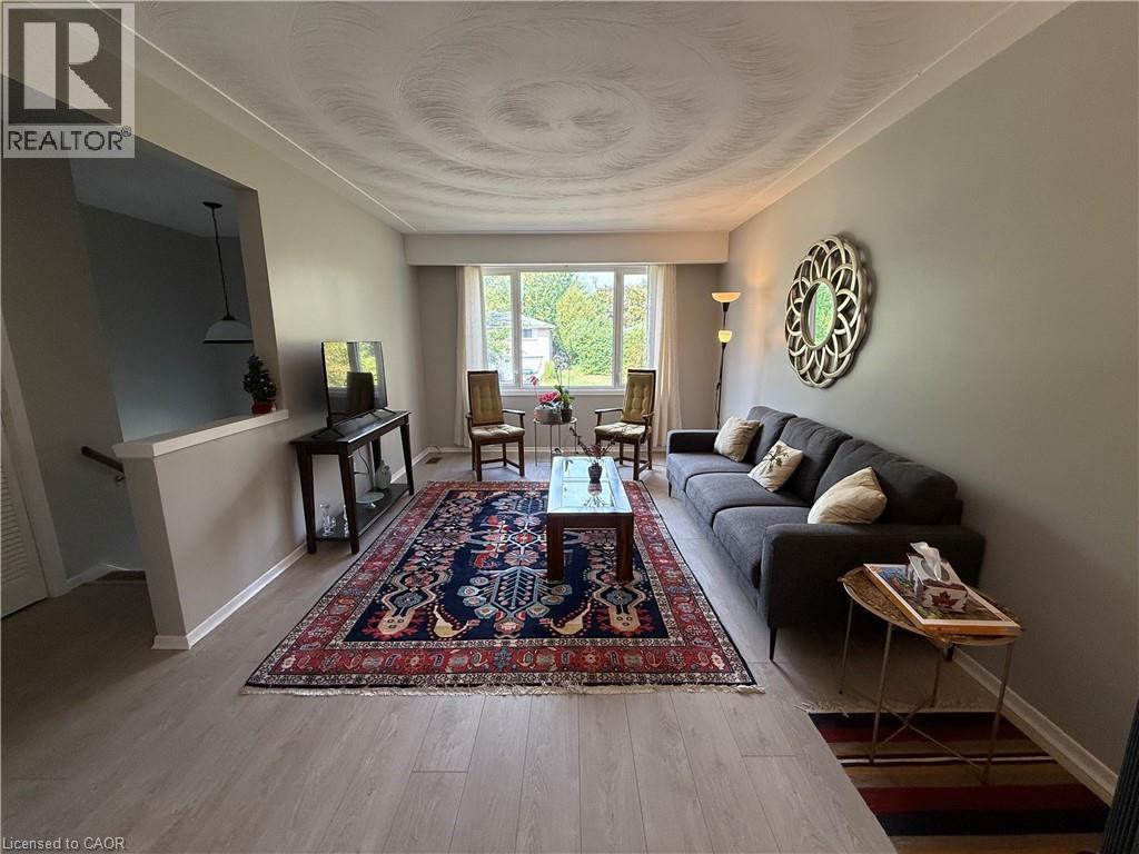 281 Toll Gate Boulevard, Waterloo, Ontario  N2L 4M3 - Photo 3 - 40783777