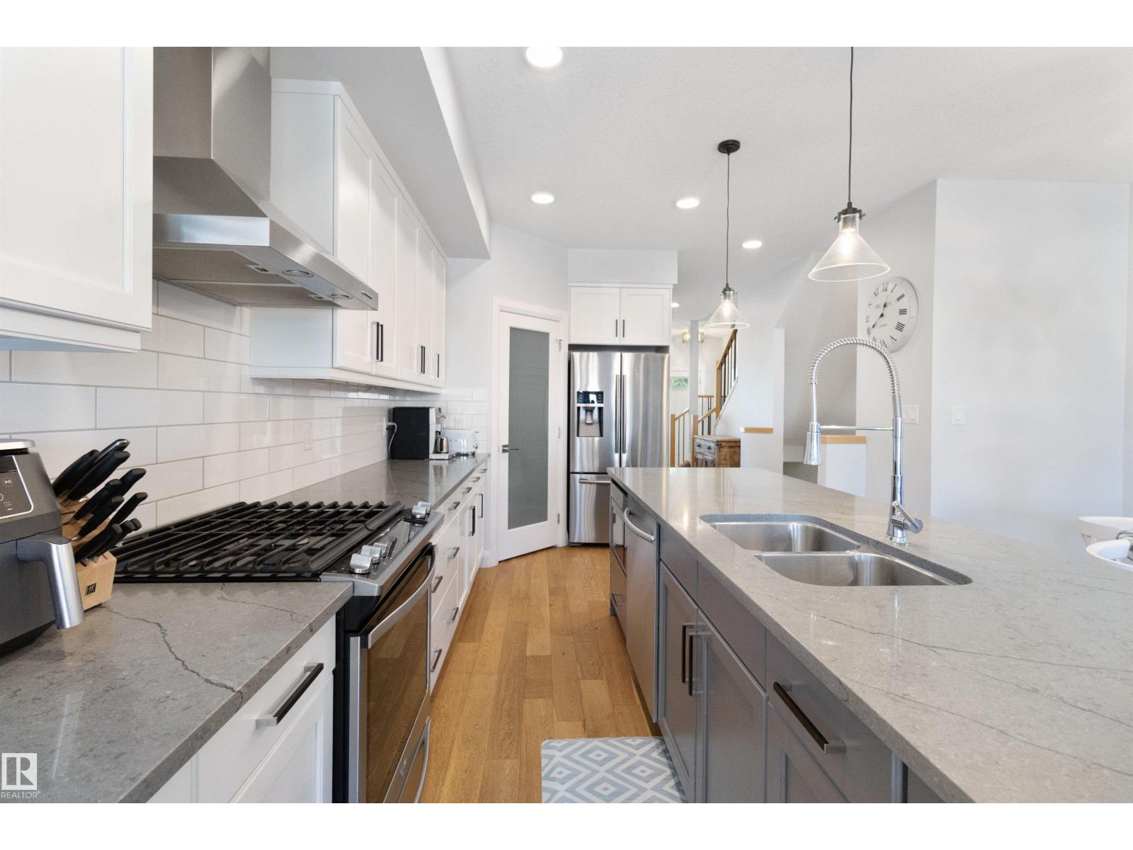 8534 81 Av Nw, Edmonton, Alberta  T6C 0W4 - Photo 10 - E4463768