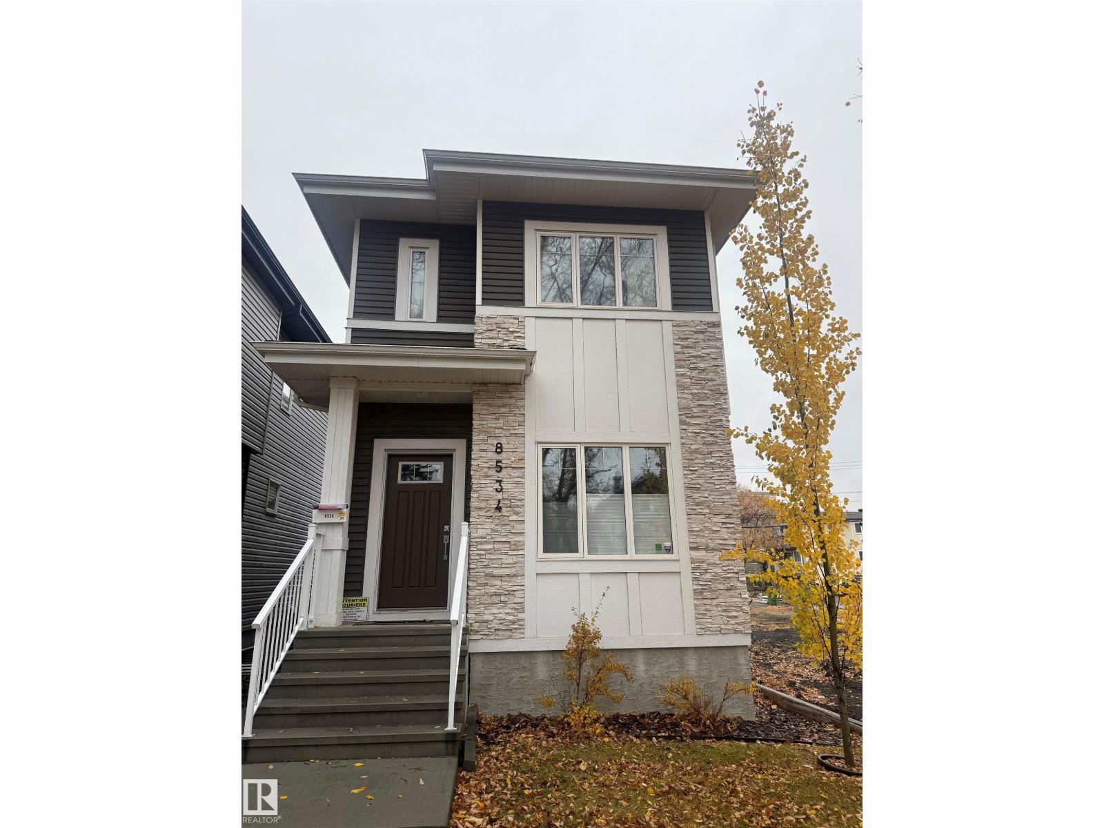 8534 81 Av Nw, Edmonton, Alberta  T6C 0W4 - Photo 2 - E4463768