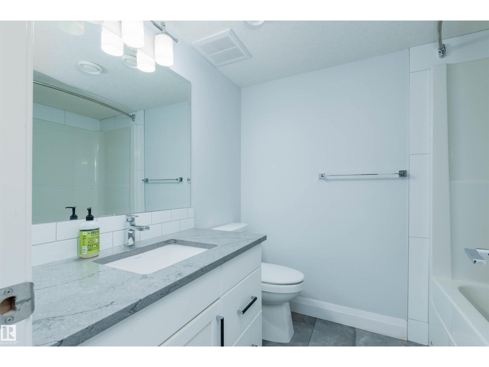 8534 81 Av Nw, Edmonton, Alberta  T6C 0W4 - Photo 32 - E4463768