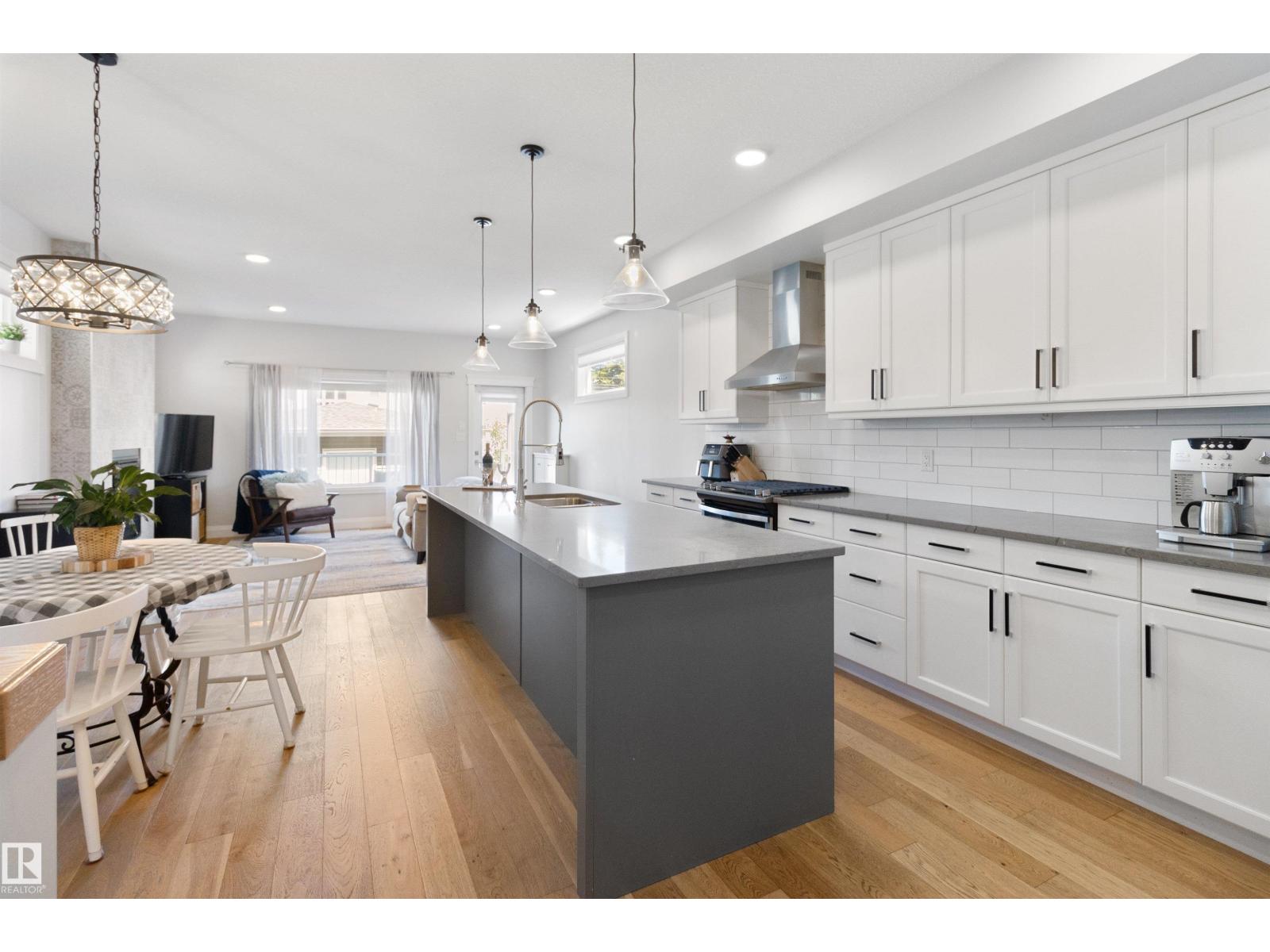 8534 81 Av Nw, Edmonton, Alberta  T6C 0W4 - Photo 7 - E4463768