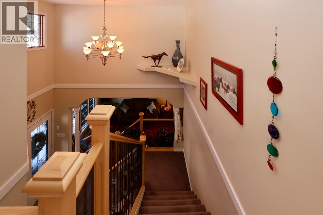 1508 Poplar Street, Golden, British Columbia  V0A 1H0 - Photo 9 - 10366919