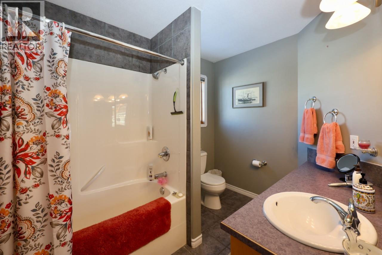 1508 Poplar Street, Golden, British Columbia  V0A 1H0 - Photo 32 - 10366919