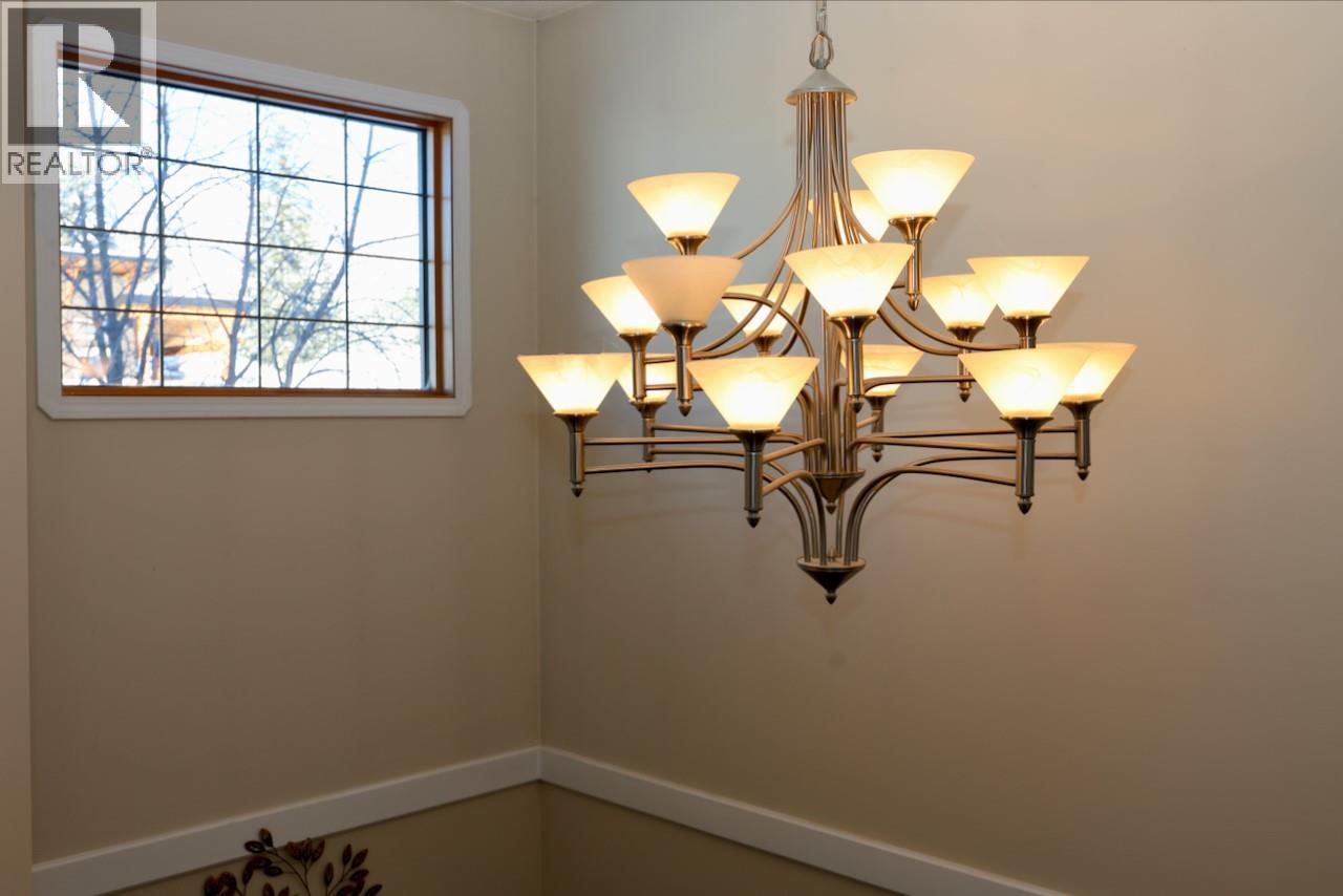 1508 Poplar Street, Golden, British Columbia  V0A 1H0 - Photo 35 - 10366919