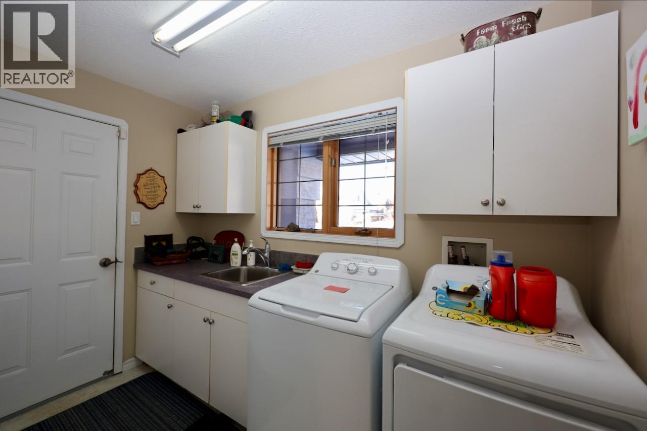 1508 Poplar Street, Golden, British Columbia  V0A 1H0 - Photo 36 - 10366919