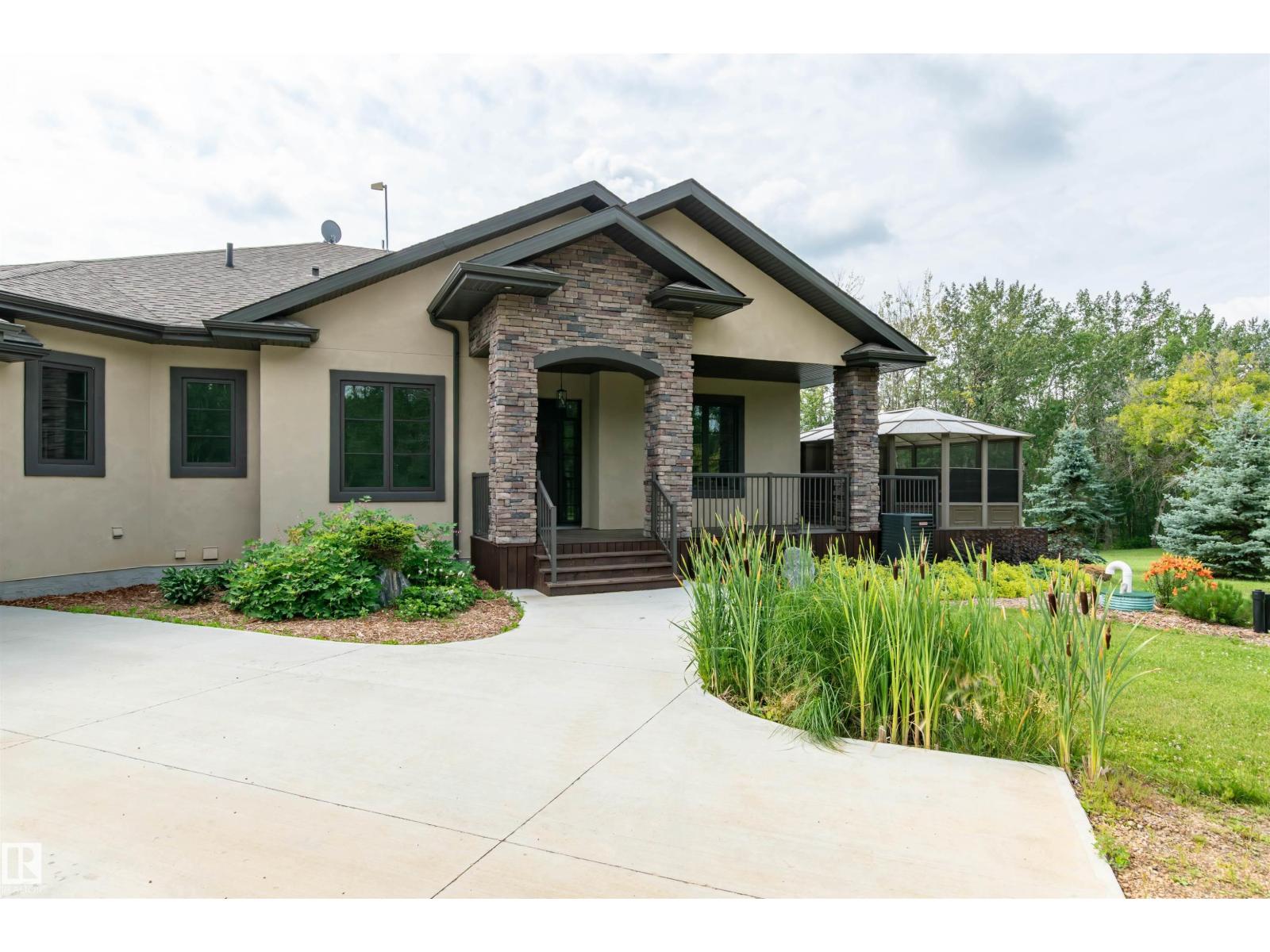 52449 Rge Road 214, Rural Strathcona County, Alberta  T8E 2G8 - Photo 2 - E4463771