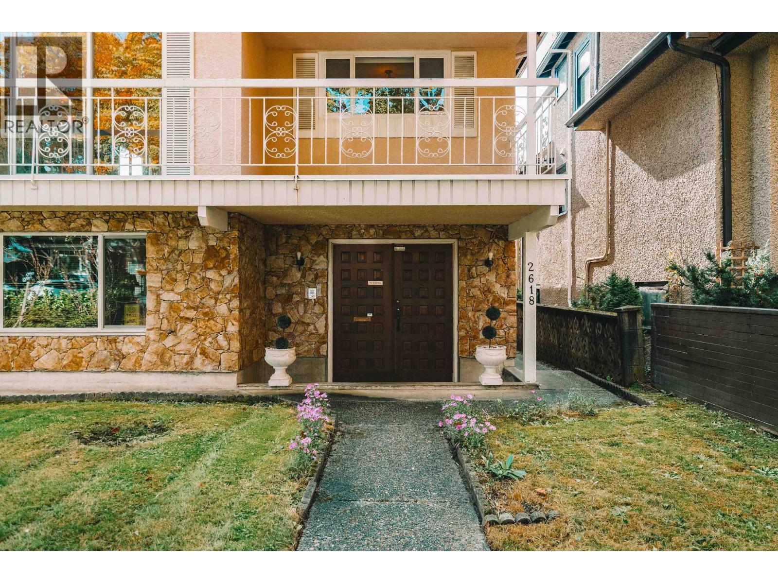 2618 W 15th Avenue, Vancouver, British Columbia  V6K 2Z5 - Photo 2 - R3062473