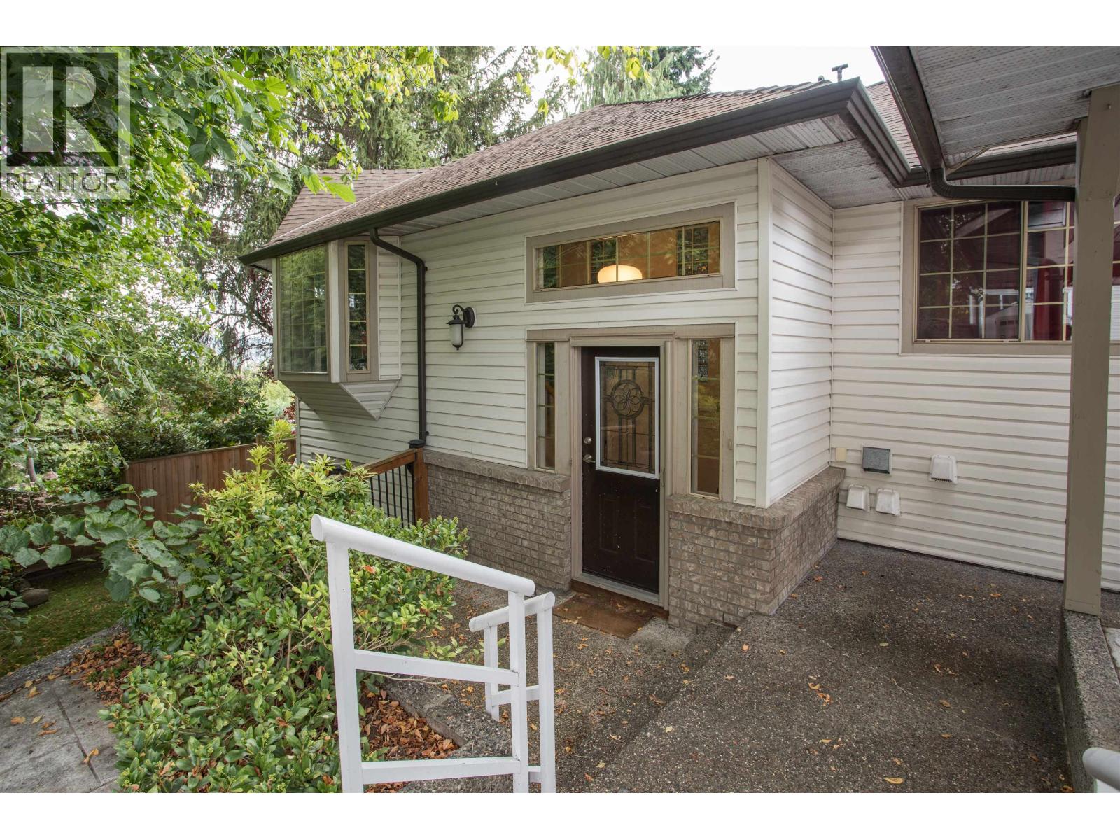 1005 ALDERSON AVENUE, Coquitlam, British Columbia