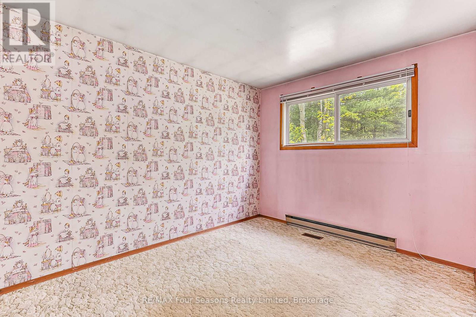 828 Oxbow Park Drive, Wasaga Beach, Ontario  L9Z 2V1 - Photo 14 - S12482344