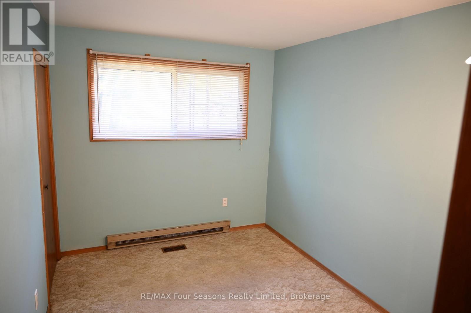 828 Oxbow Park Drive, Wasaga Beach, Ontario  L9Z 2V1 - Photo 16 - S12482344