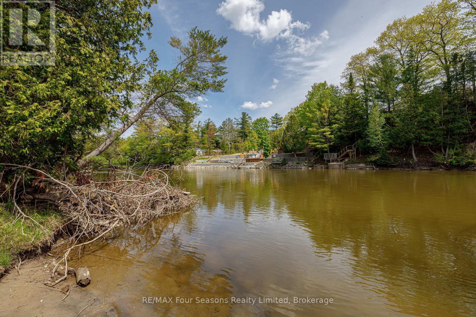 828 Oxbow Park Drive, Wasaga Beach, Ontario  L9Z 2V1 - Photo 31 - S12482344