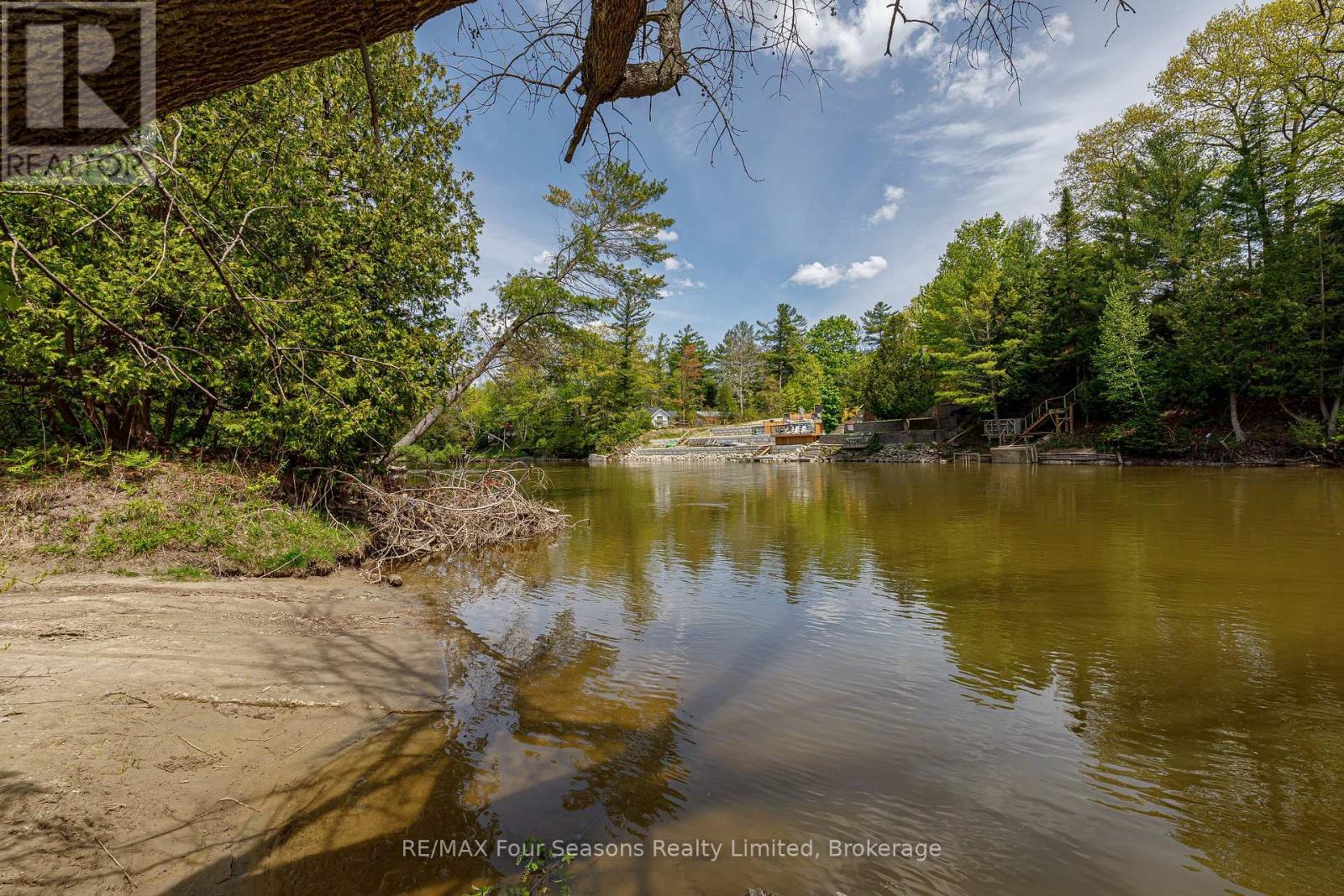 828 Oxbow Park Drive, Wasaga Beach, Ontario  L9Z 2V1 - Photo 33 - S12482344