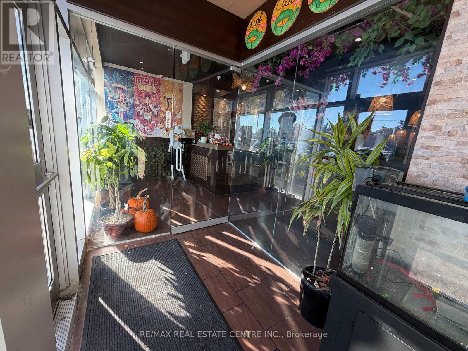 103a - 265 King George Road, Brantford, Ontario  N3R 6Y1 - Photo 4 - X12485866