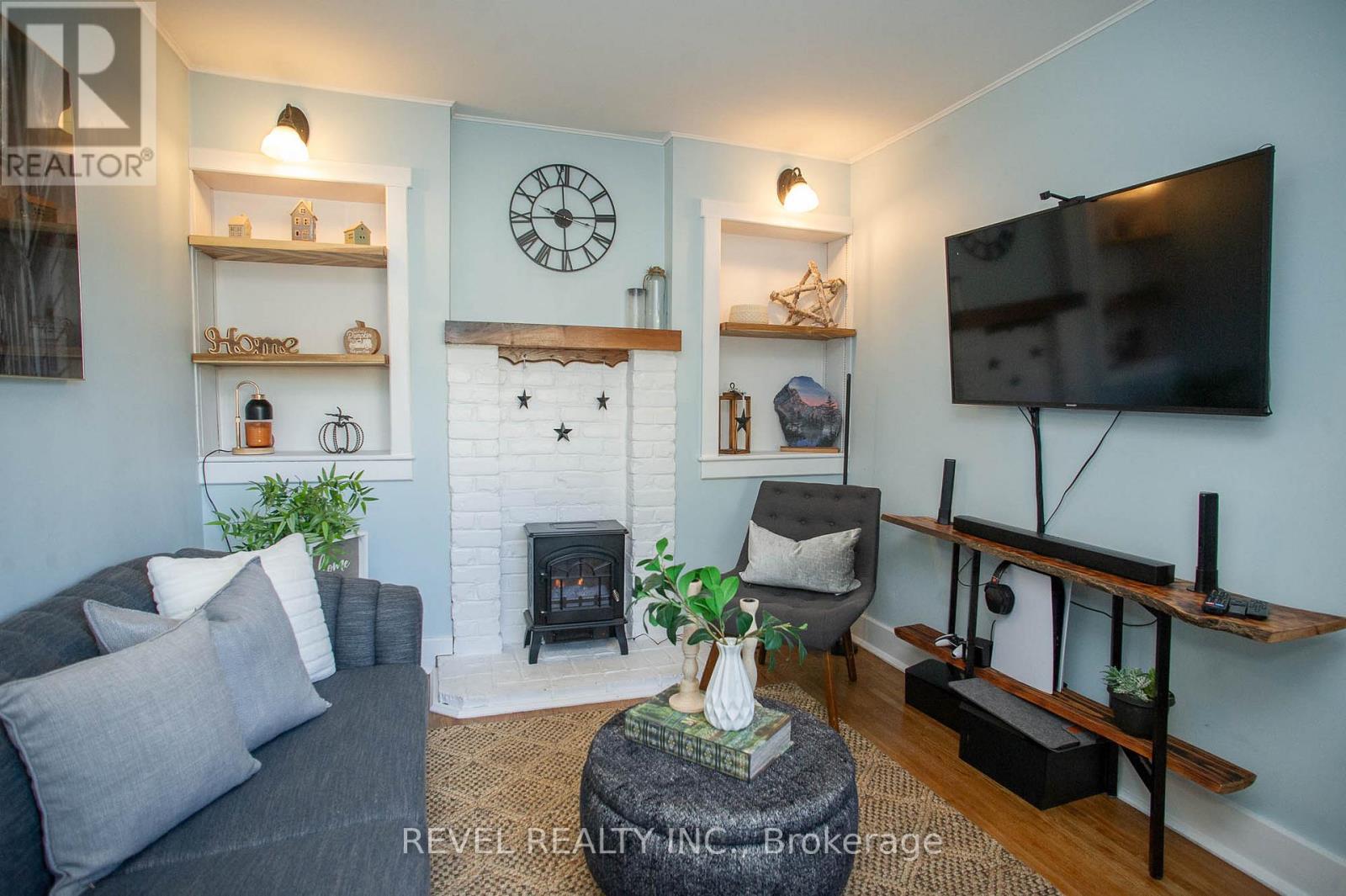 24 Avenue Road, Cambridge, Ontario  N1R 1B7 - Photo 4 - X12485886