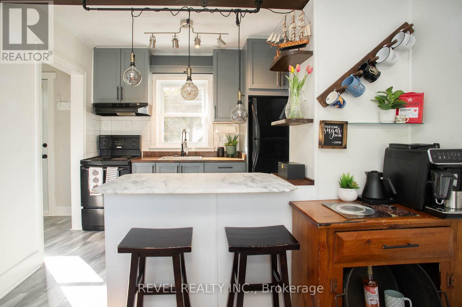 24 Avenue Road, Cambridge, Ontario  N1R 1B7 - Photo 8 - X12485886