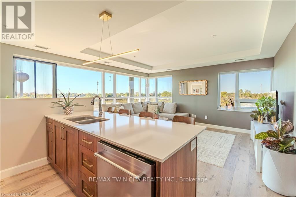 404 - 34 Norman Street, Brantford, Ontario  N3R 2Y1 - Photo 4 - X12485893