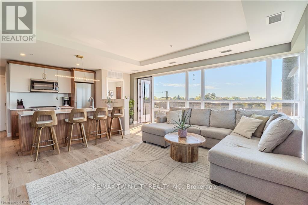 404 - 34 Norman Street, Brantford, Ontario  N3R 2Y1 - Photo 5 - X12485893