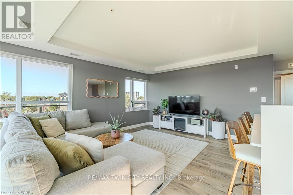 404 - 34 Norman Street, Brantford, Ontario  N3R 2Y1 - Photo 6 - X12485893