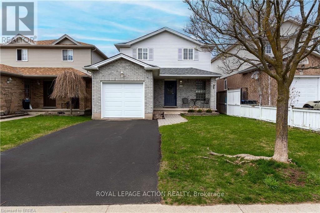 564 Grange Road, Guelph, Ontario  N1E 7C9 - Photo 3 - X12485894