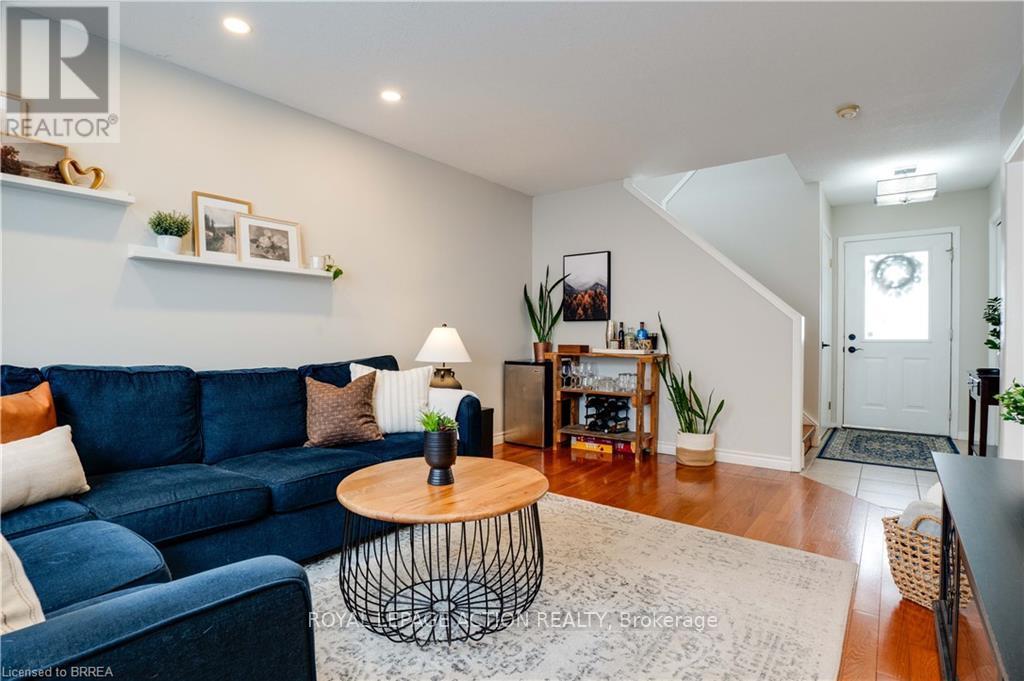 564 Grange Road, Guelph, Ontario  N1E 7C9 - Photo 9 - X12485894