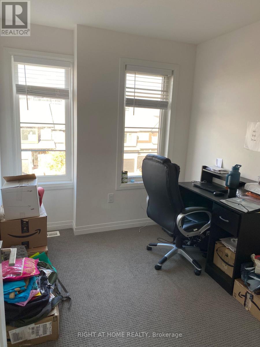 161 - 30 Times Square Boulevard, Hamilton (Stoney Creek), Ontario  L8J 0L6 - Photo 9 - X12485962