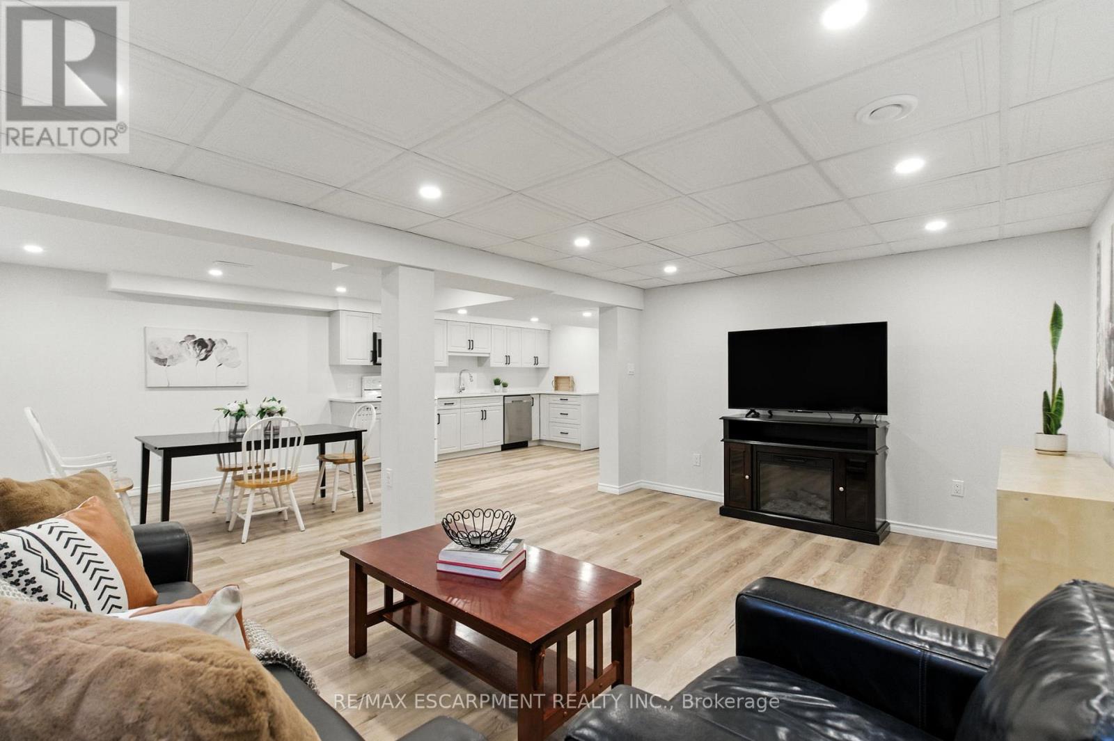 10 Sheffield Avenue, Brantford, Ontario  N3S 6V8 - Photo 36 - X12485966