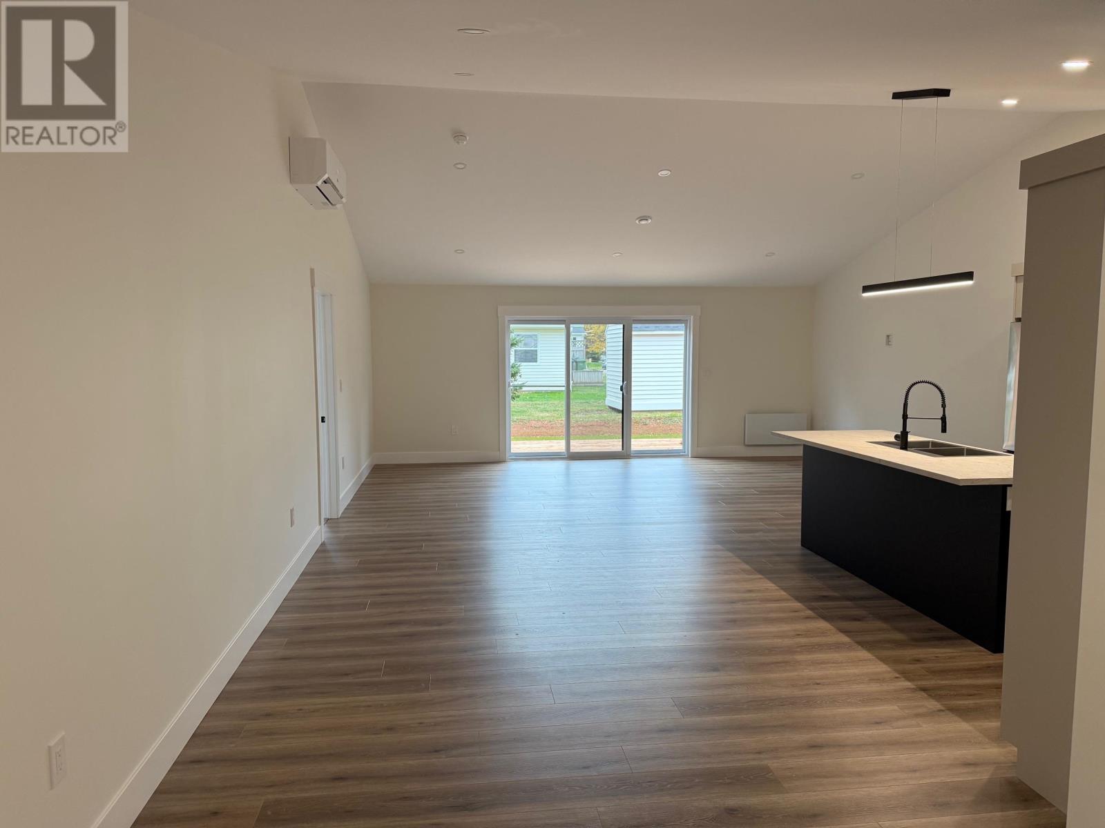 150 Key Avenue, Summerside, Prince Edward Island  C1N 6G3 - Photo 6 - 202518571