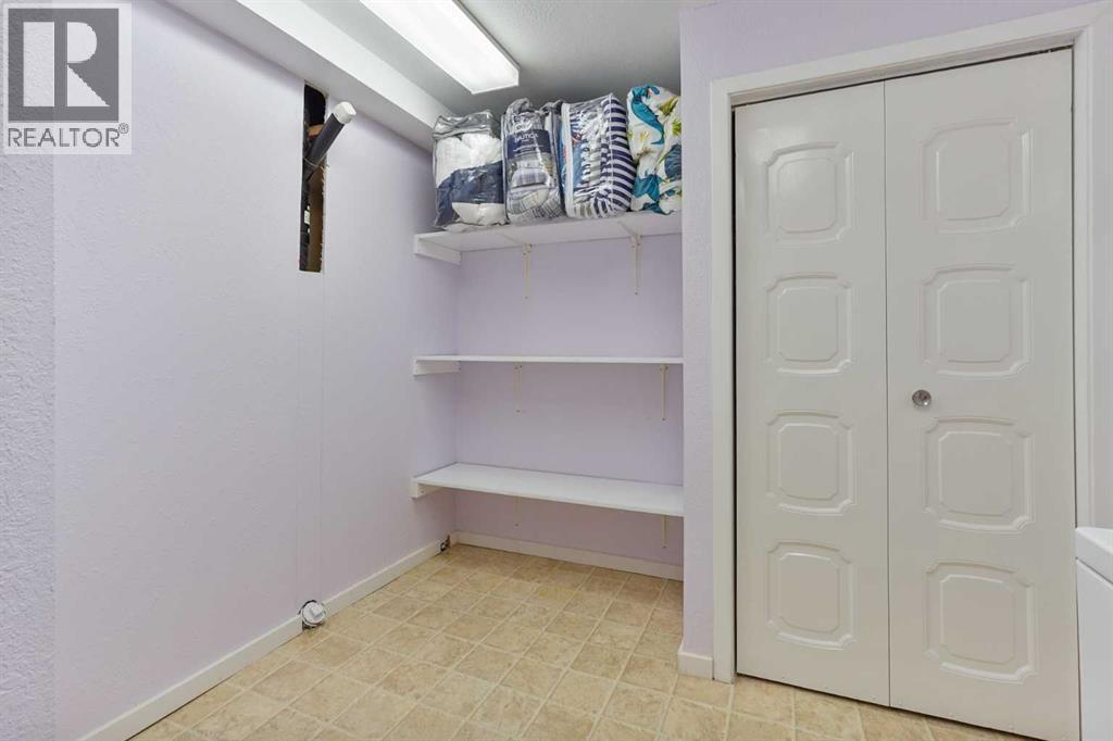 486n 100e, Raymond, Alberta  T0K 2S0 - Photo 33 - A2263960