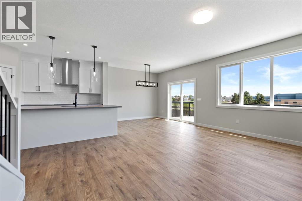 71 Saddlebred Place, Cochrane, Alberta  T4C 3E7 - Photo 11 - A2238697