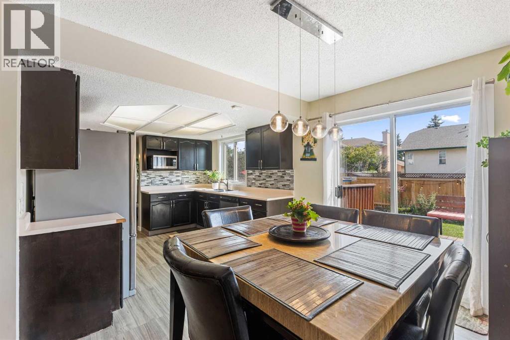 933 Applewood Drive Se, Calgary, Alberta  T2A 7N3 - Photo 9 - A2255646