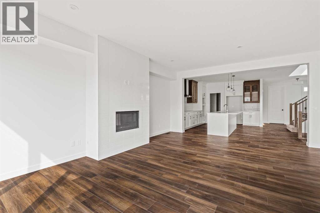 275 Silver Spruce Grove Sw, Calgary, Alberta  T2X 5M3 - Photo 11 - A2267309