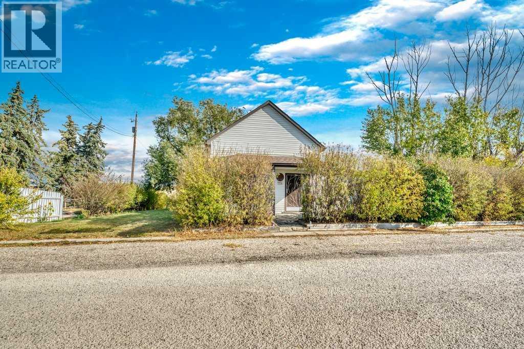 112 1 Avenue, Namaka, Alberta