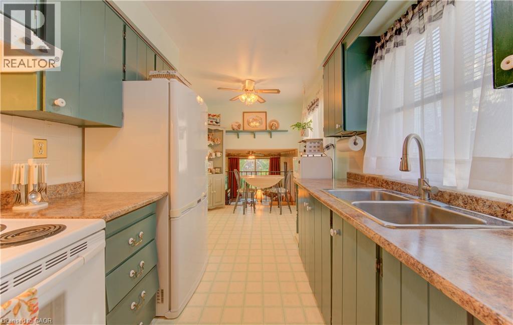 92 Halifax Drive, Kitchener, Ontario  N2B 3K7 - Photo 11 - 40773220