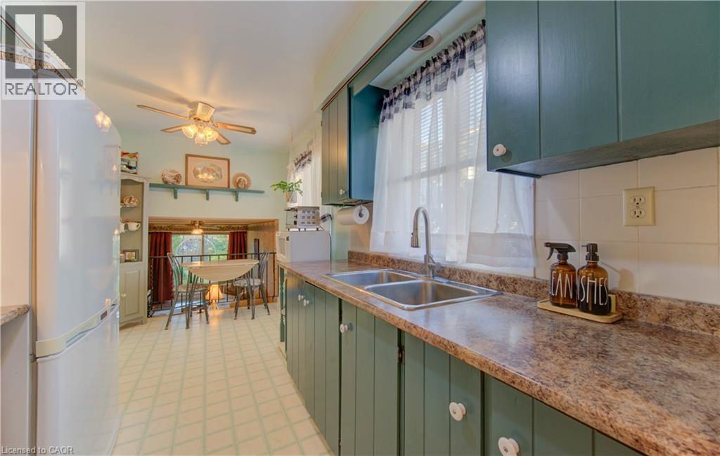 92 Halifax Drive, Kitchener, Ontario  N2B 3K7 - Photo 12 - 40773220