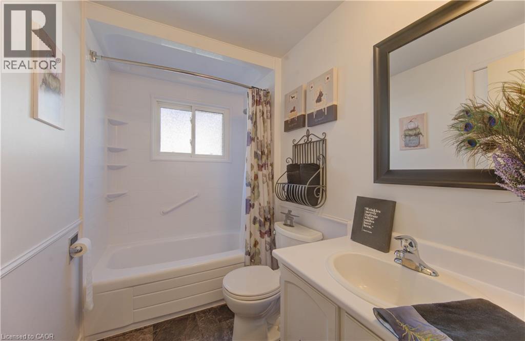 92 Halifax Drive, Kitchener, Ontario  N2B 3K7 - Photo 28 - 40773220