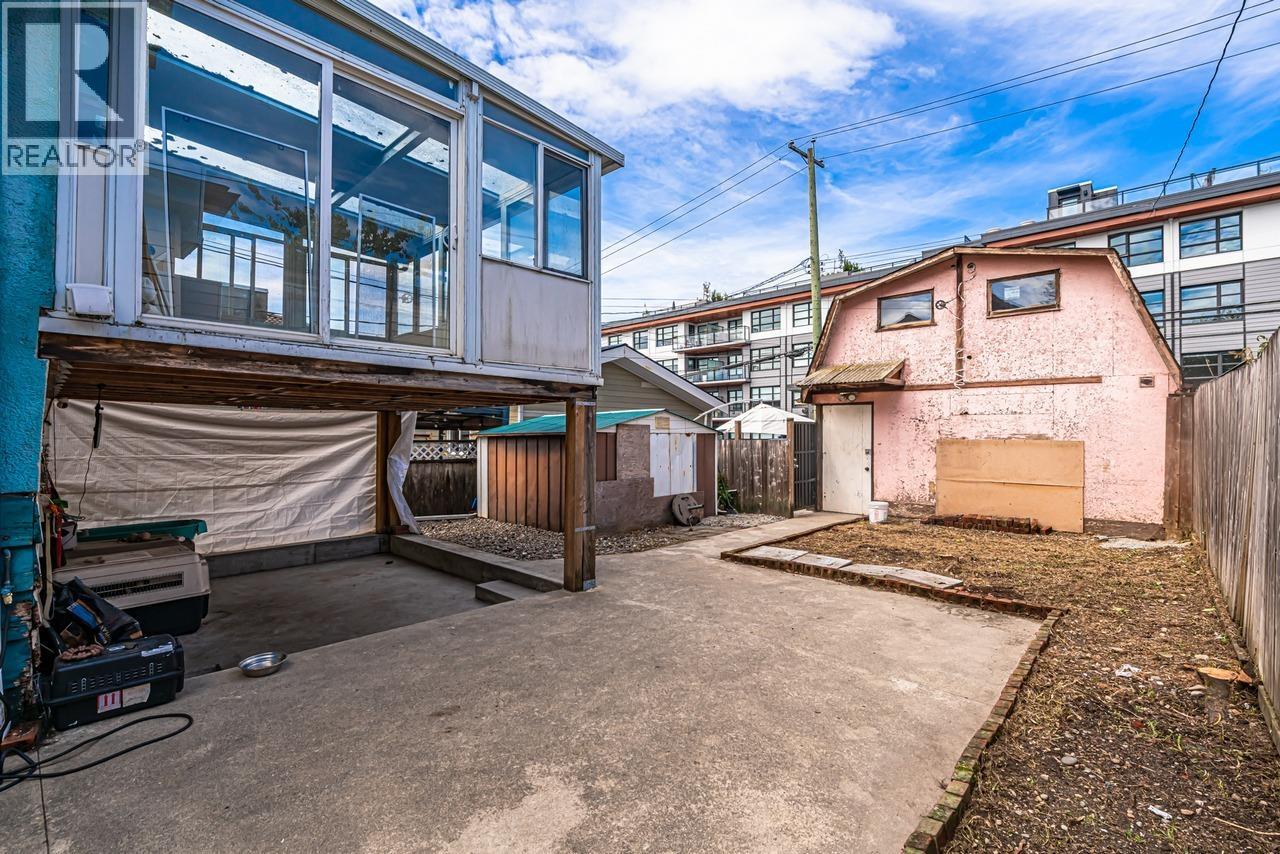 4777 Pender Street, Burnaby, British Columbia  V5C 2N4 - Photo 17 - R3061972