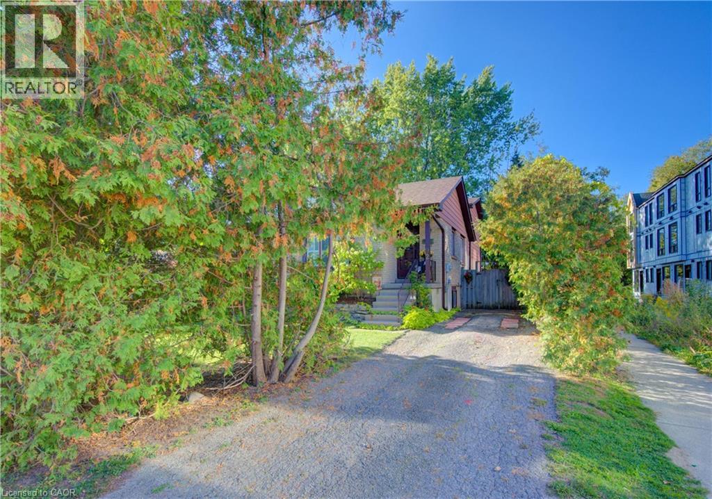 92 Halifax Drive, Kitchener, Ontario  N2B 3K7 - Photo 2 - 40773220