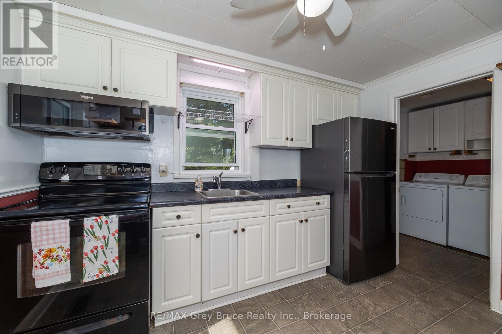 1582 9th Avenue E, Owen Sound, Ontario  N4K 3G3 - Photo 13 - X12478815