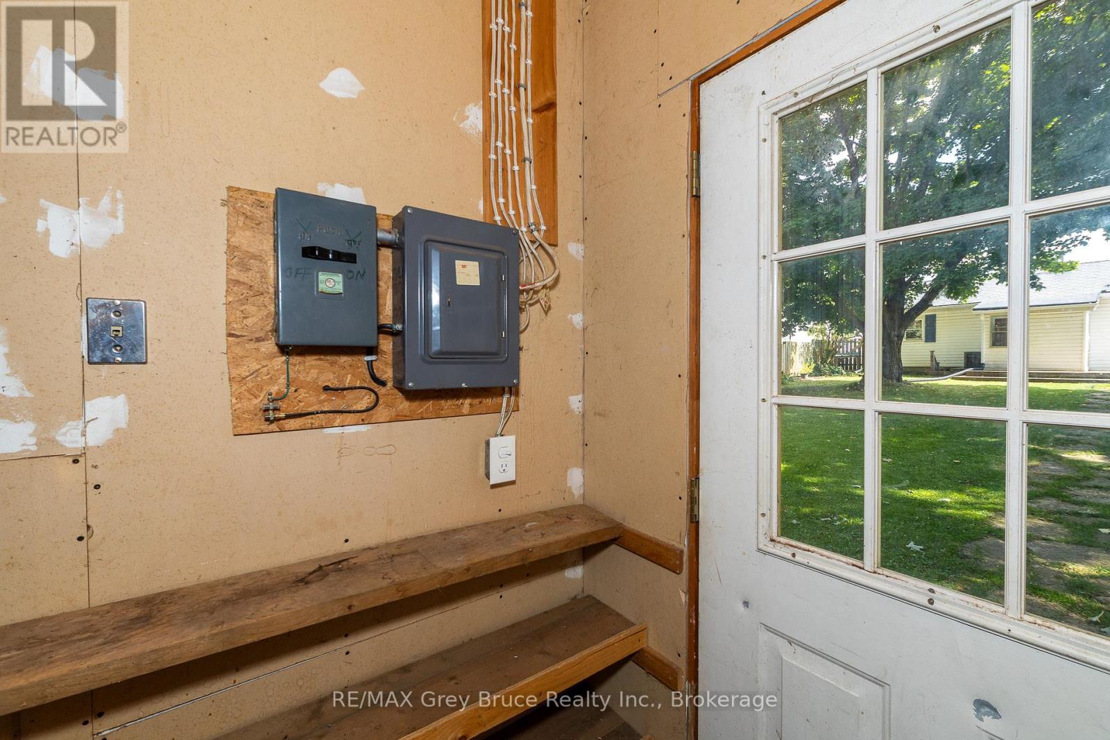 1582 9th Avenue E, Owen Sound, Ontario  N4K 3G3 - Photo 27 - X12478815