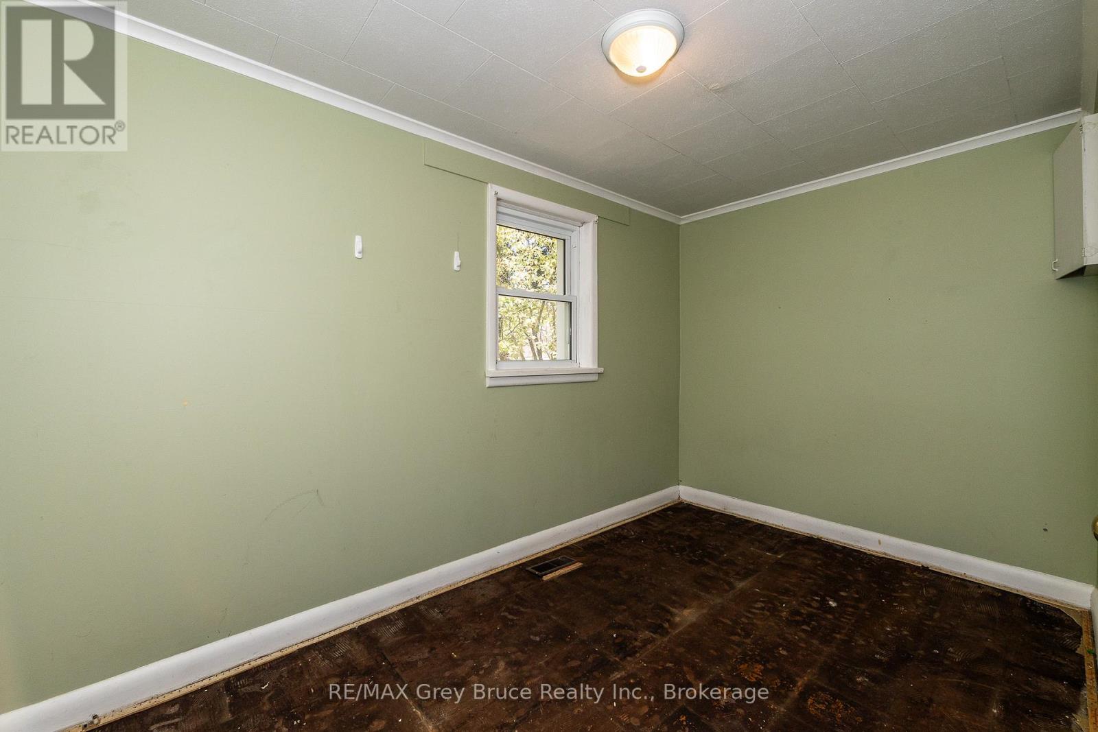 1582 9th Avenue E, Owen Sound, Ontario  N4K 3G3 - Photo 20 - X12478815