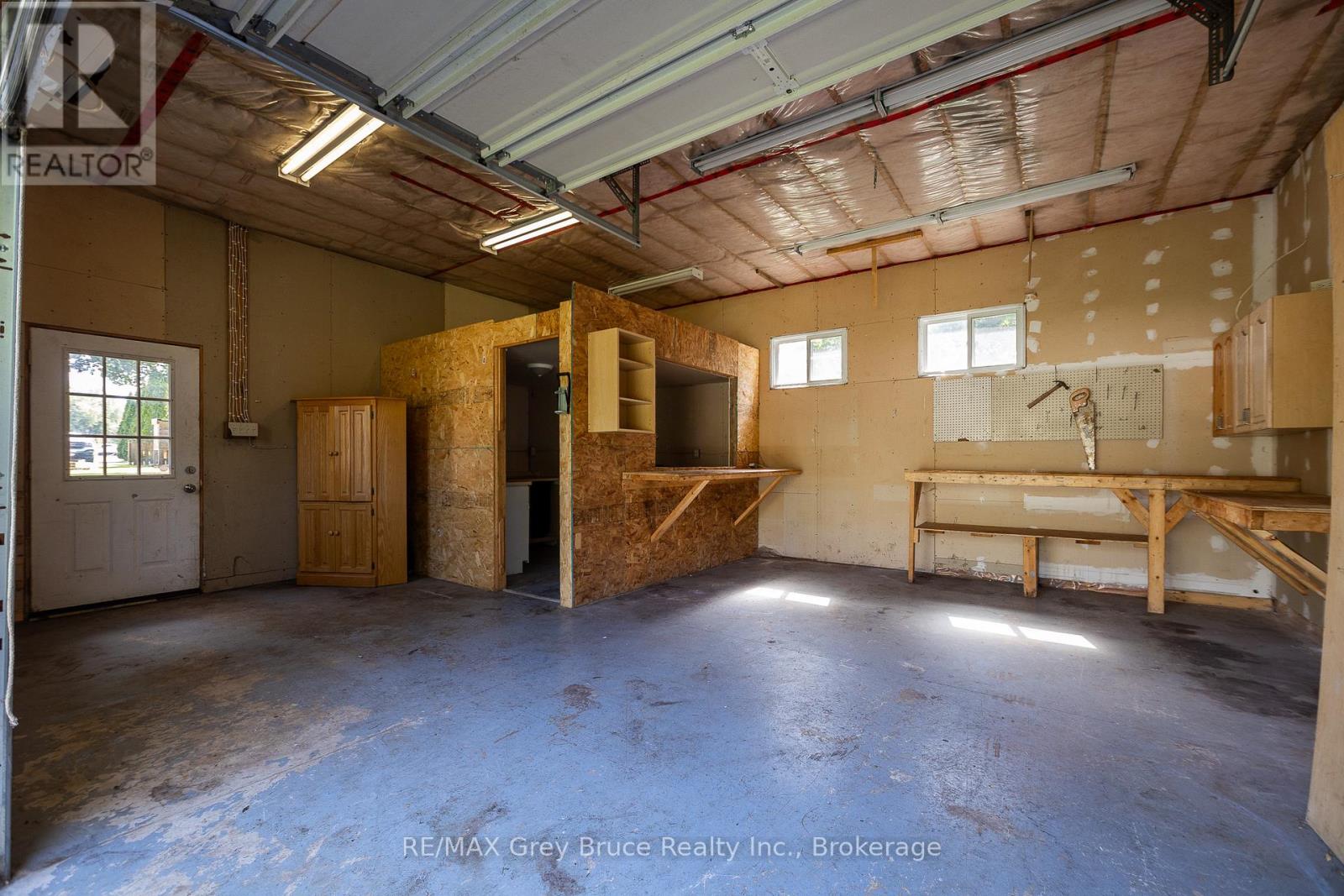 1582 9th Avenue E, Owen Sound, Ontario  N4K 3G3 - Photo 26 - X12478815