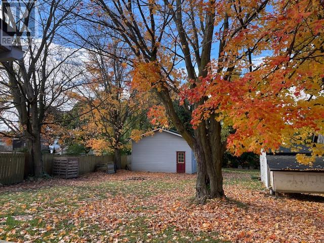 1582 9th Avenue E, Owen Sound, Ontario  N4K 3G3 - Photo 38 - X12478815