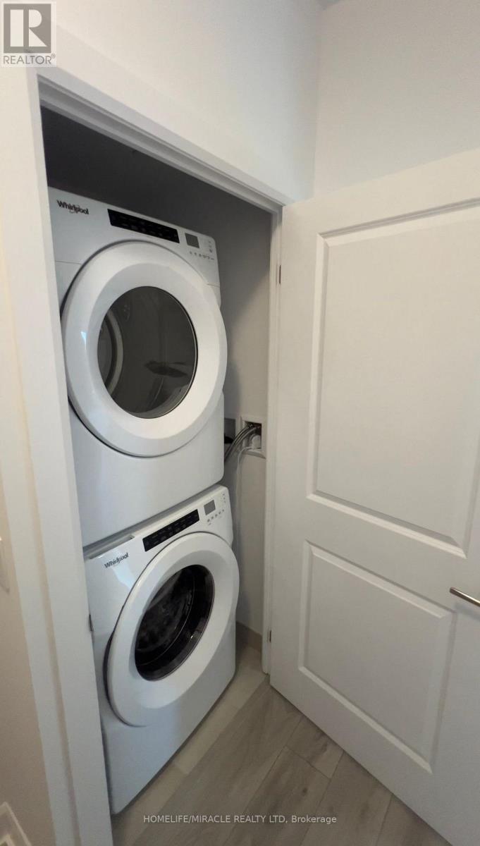 1009 - 3240 William Coltson Avenue, Oakville, Ontario  L6H 8C8 - Photo 7 - W12467207