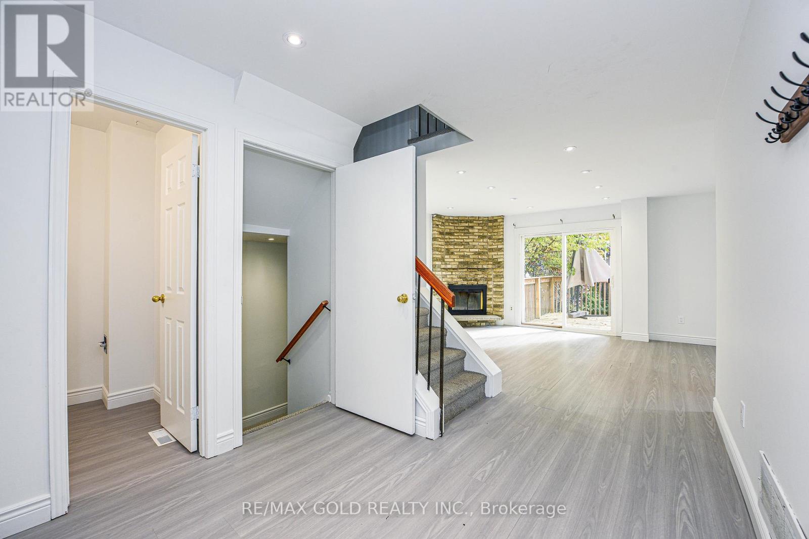 14 Nottawasaga Crescent, Brampton, Ontario  L6Z 1B2 - Photo 7 - W12485949