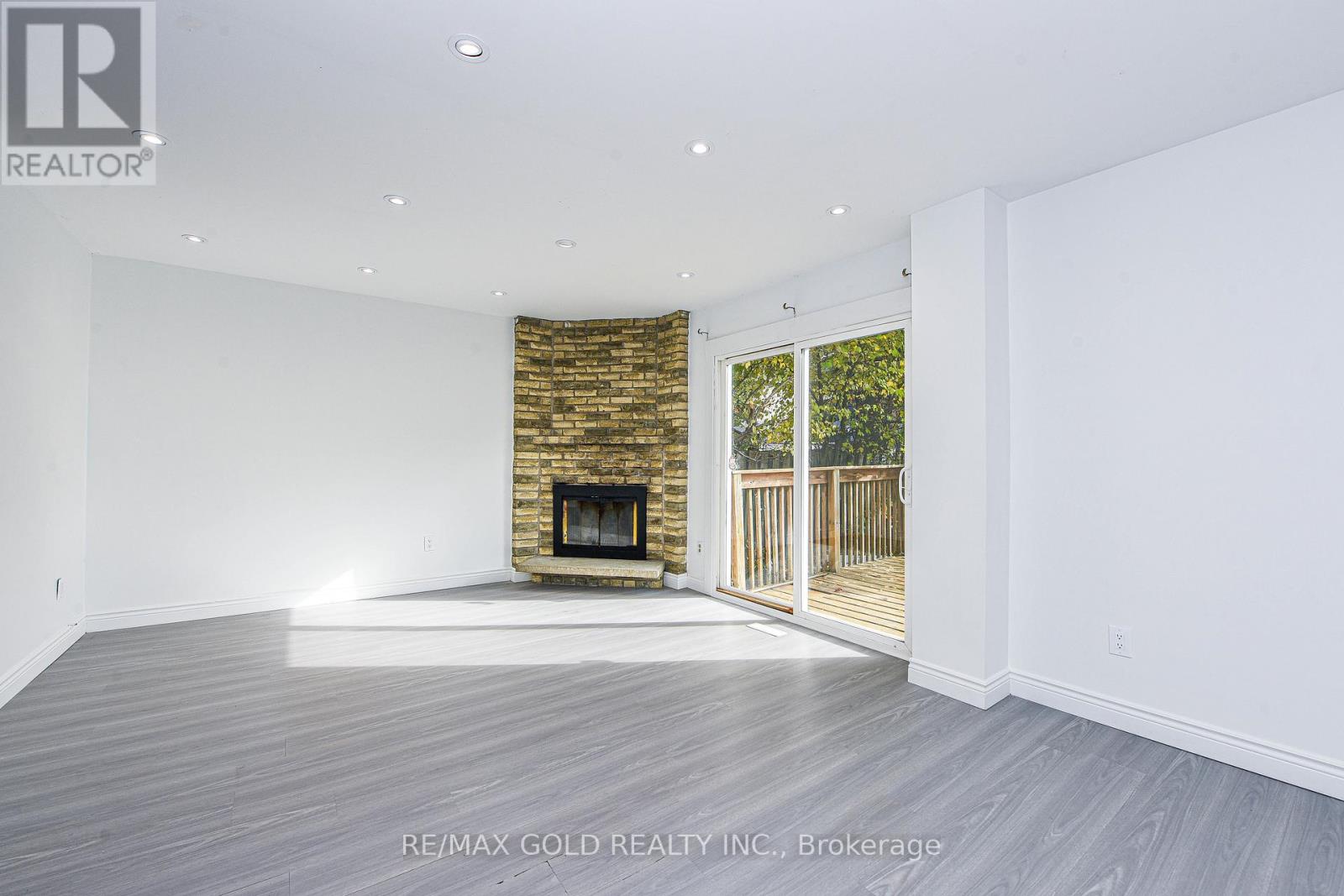 14 Nottawasaga Crescent, Brampton, Ontario  L6Z 1B2 - Photo 10 - W12485949