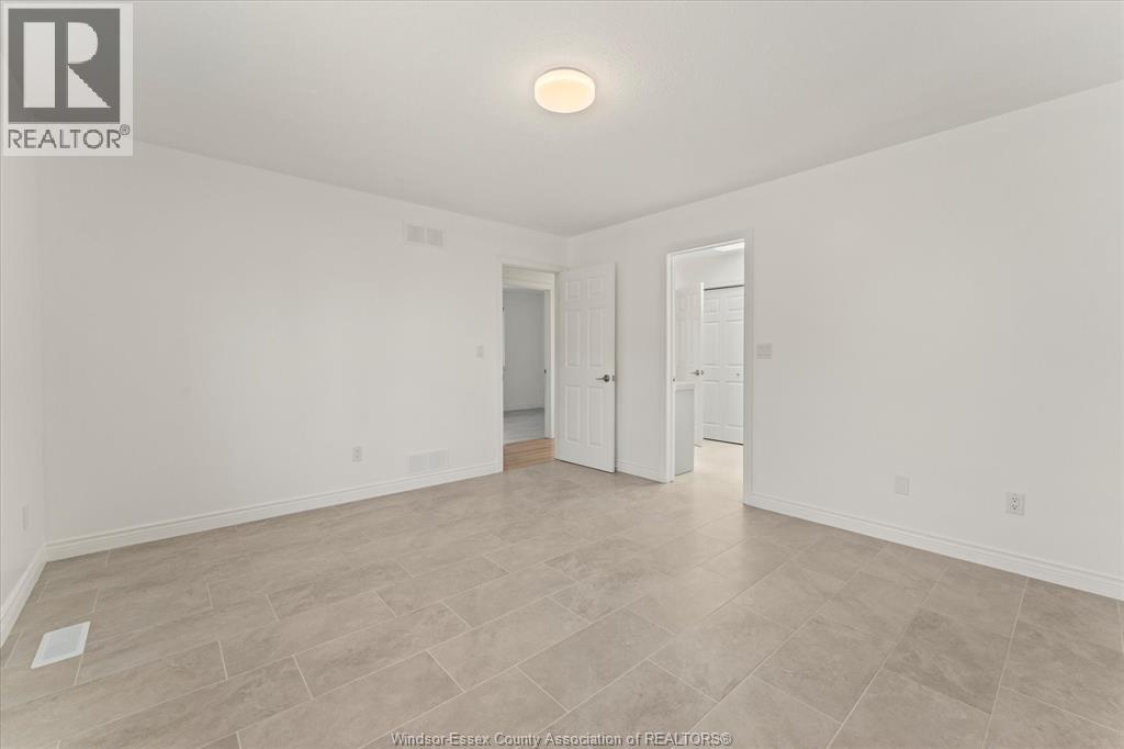 3316 Kenilworth, Windsor, Ontario  N9E 4R3 - Photo 20 - 25027386