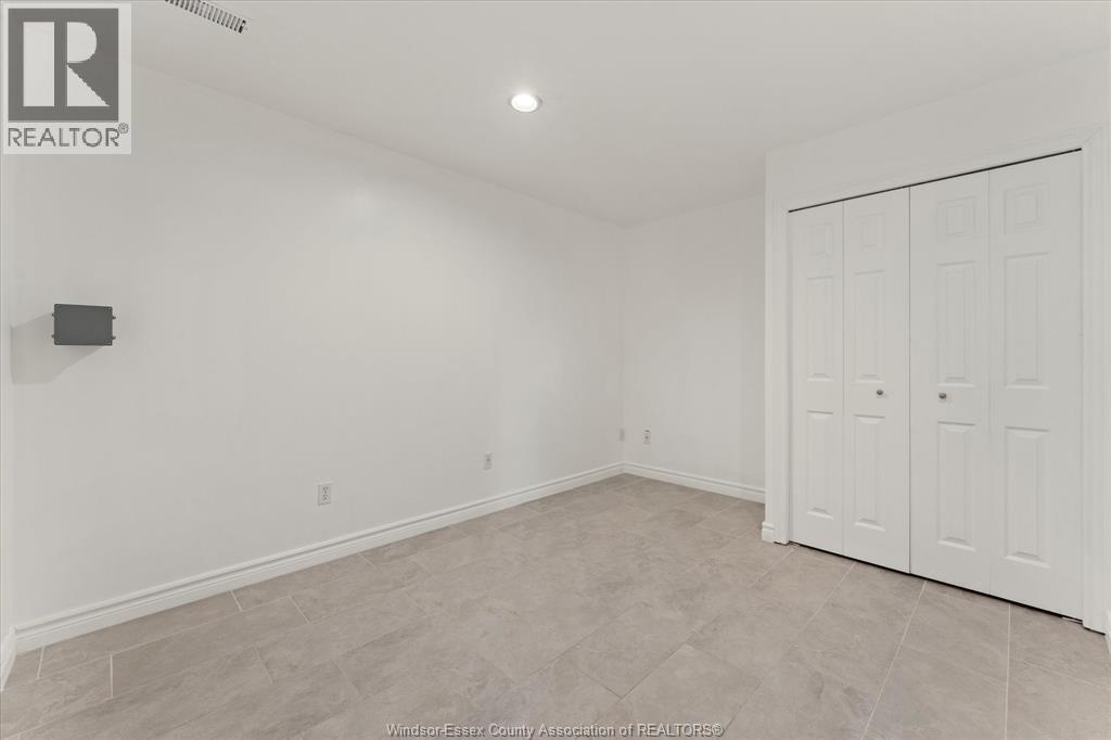 3316 Kenilworth, Windsor, Ontario  N9E 4R3 - Photo 31 - 25027386