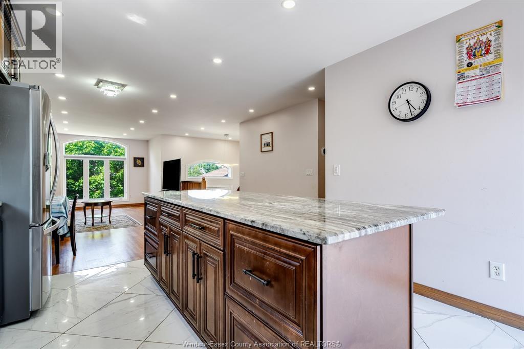 4477 Spago Crescent, Windsor, Ontario  N9G 2Z6 - Photo 10 - 25027384